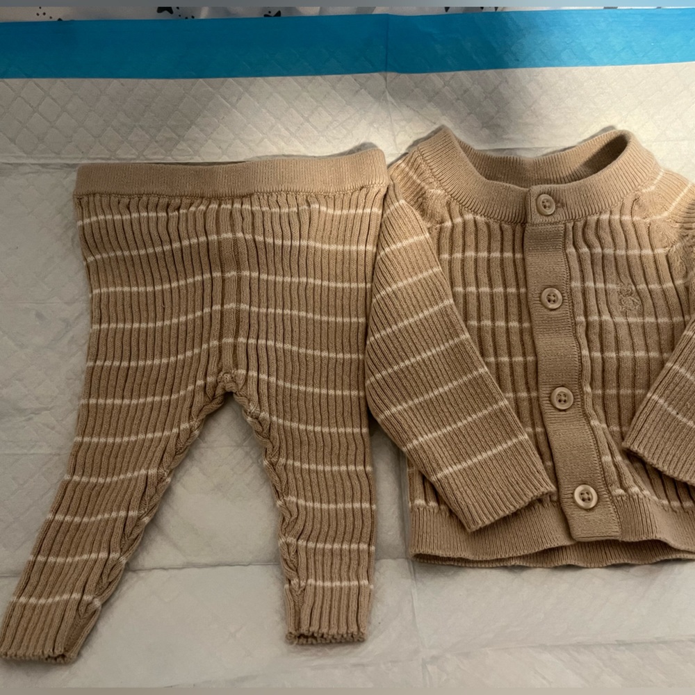 2 piece baby gap matching set